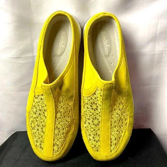 EASY SPIRIT WO SIZE 10 LEATHER SLIP ON MULE MUSTARD YELLOW CROCHET LOOK - Picture 1 of 15